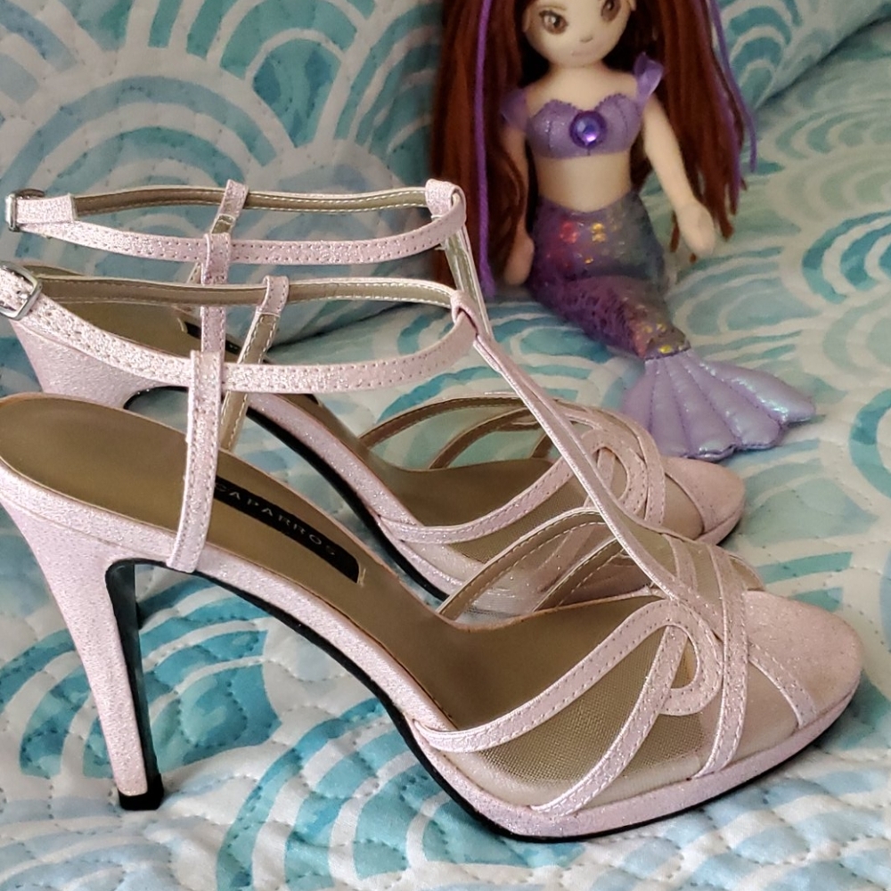Heels - Picture 4 of 8